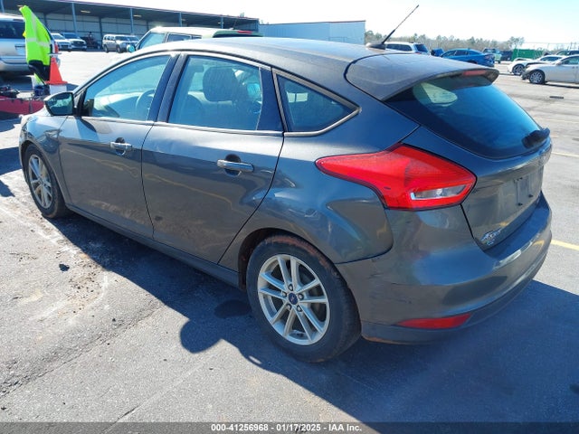 Ford FOCUS SE 2016 1FADP3K23GL269444 Image 3