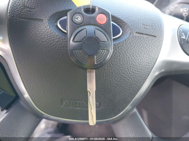 1FADP3K25EL233218 Ford FOCUS SE