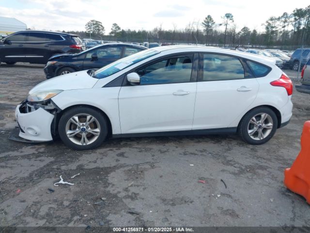 1FADP3K25EL233218 Ford FOCUS SE