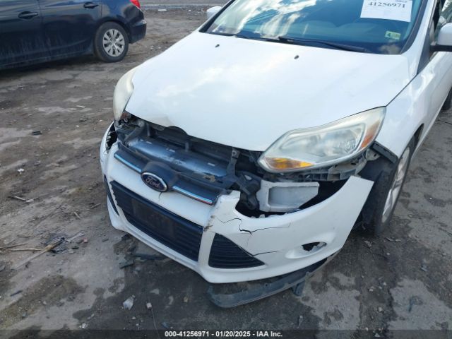 1FADP3K25EL233218 Ford FOCUS SE