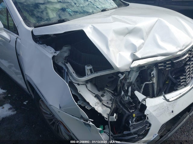 2017 CADILLAC XT5 1GYKNBRS4HZ103708 Photo 5