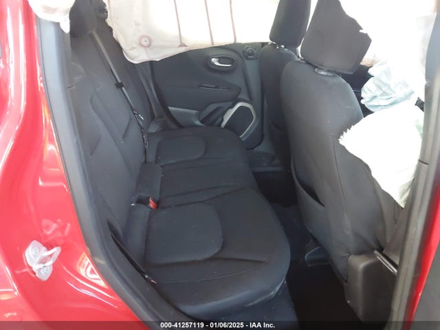 Jeep Renegade Latitude 2015 ZACCJBBT9FPC33620 Image 8
