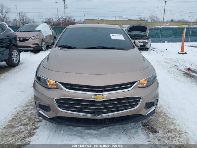 1G1ZD5ST1JF209738 Chevrolet MALIBU LT