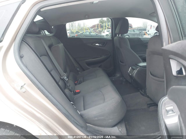 1G1ZD5ST1JF209738 Chevrolet MALIBU LT