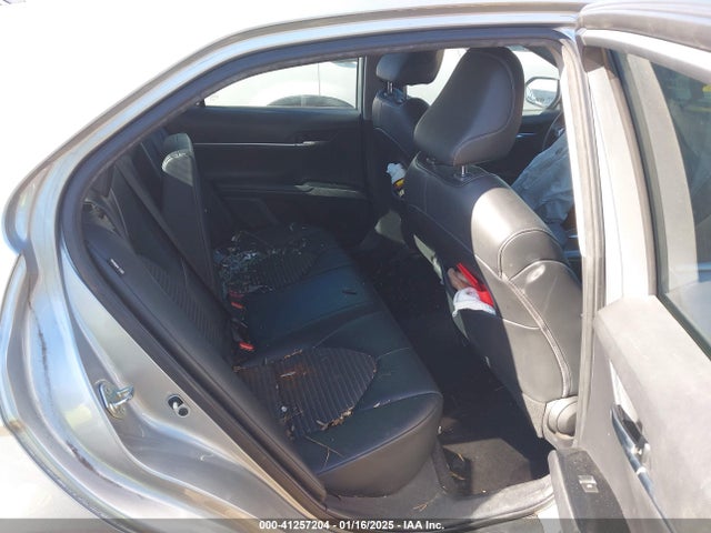4T1M11AK8LU923212 Toyota CAMRY SE
