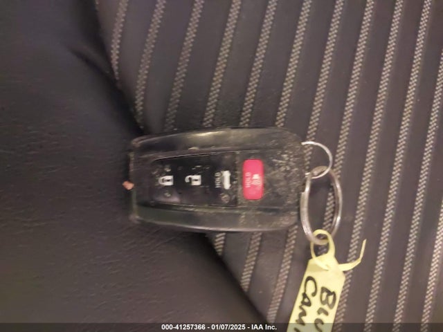 41257366 :رقم المزاد ، 4T1B11HKXJU008971 vin ، 2018 Toyota Camry Se مزاد بيع