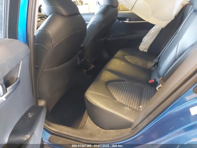 41257366 :رقم المزاد ، 4T1B11HKXJU008971 vin ، 2018 Toyota Camry Se مزاد بيع