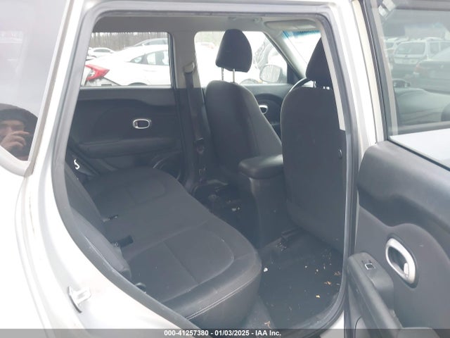 KIA Soul 2018 KNDJN2A27J7506841 Image 8