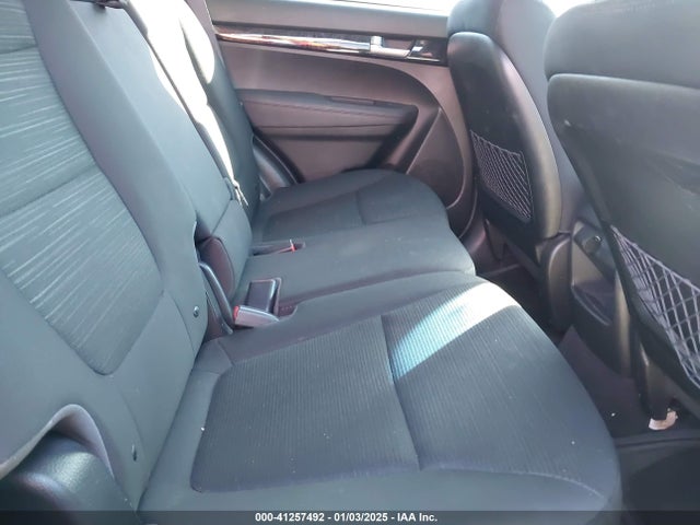 KIA SORENTO LX 2015 5XYKT3A67FG563411 Image 8