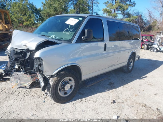 1GAWGFFG0J1242384 Chevrolet Express 2500 Lt