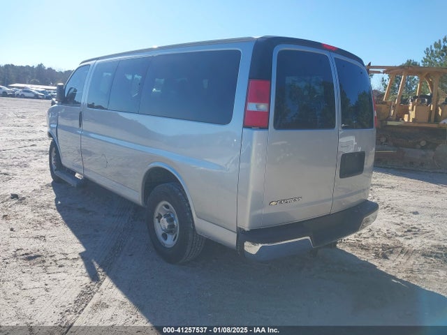 1GAWGFFG0J1242384 Chevrolet Express 2500 Lt