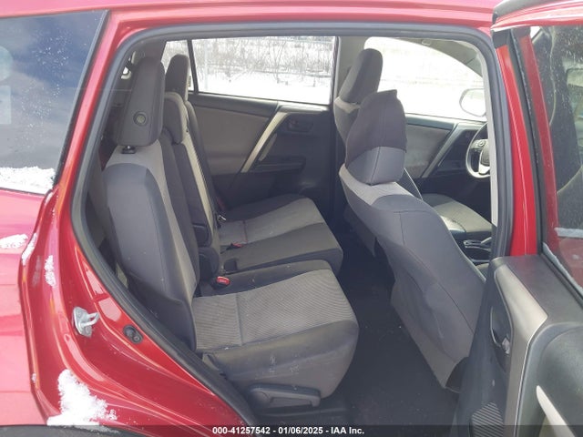JTMBFREVXFJ039312 Toyota RAV4 LE