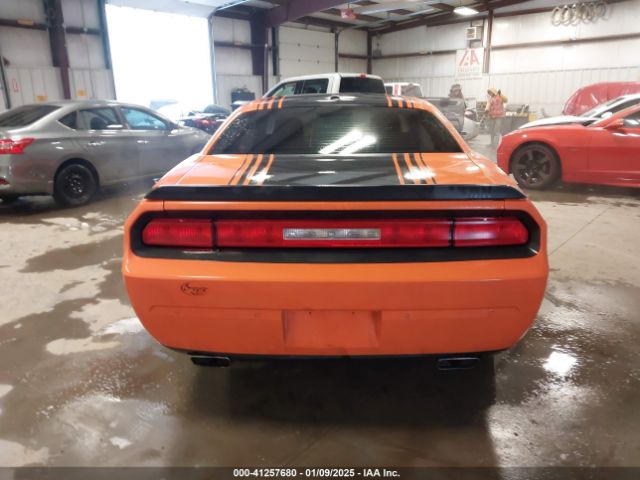 2C3CDYBT7EH234165 Dodge Challenger Shaker Pkg