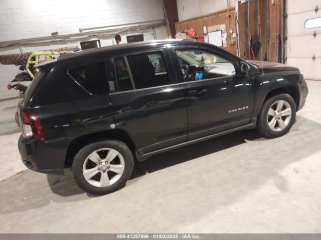 1C4NJDEB5ED904642 Jeep Compass Latitude