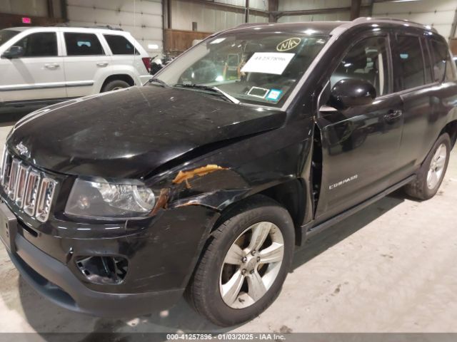1C4NJDEB5ED904642 Jeep Compass Latitude
