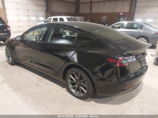 2021 TESLA MODEL 3 5YJ3E1EB0MF915730 Photo 2