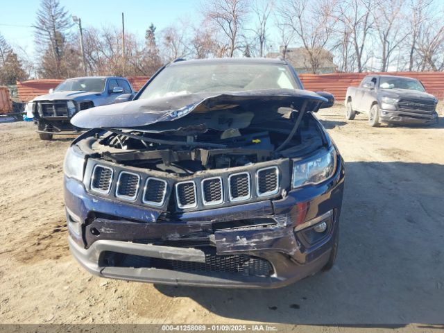 3C4NJDBB8JT398720 Jeep Compass Latitude 4x4