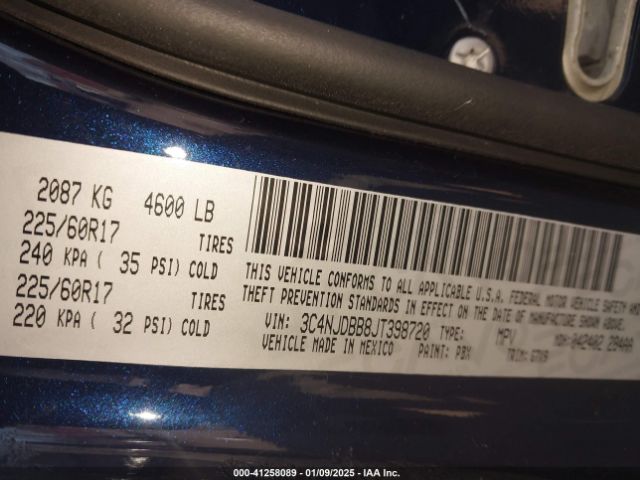 3C4NJDBB8JT398720 Jeep Compass Latitude 4x4