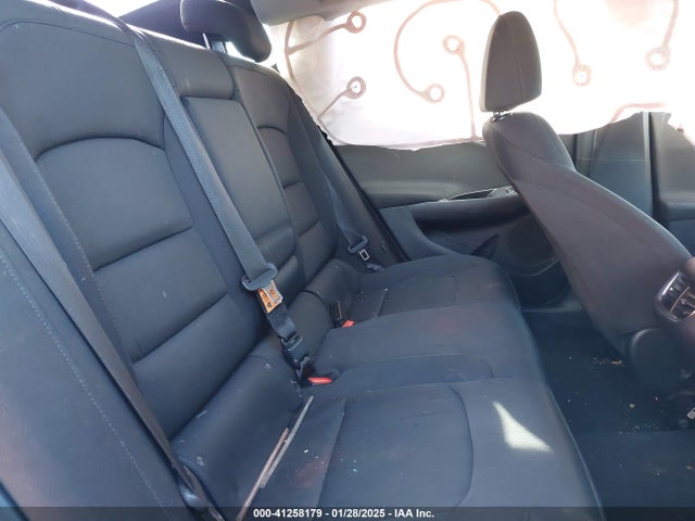 1G1ZE5ST9GF319460 Chevrolet MALIBU 1LT