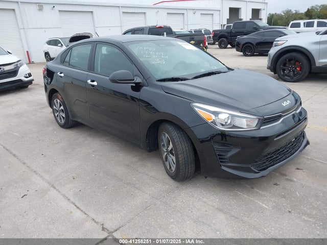 KIA RIO S 2022 3KPA24AD9NE454950 Image 1