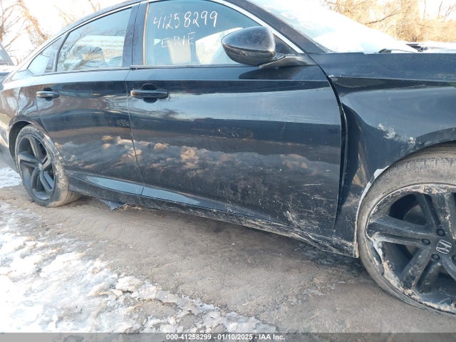 1HGCV1F38JA094390 Honda Accord Sport