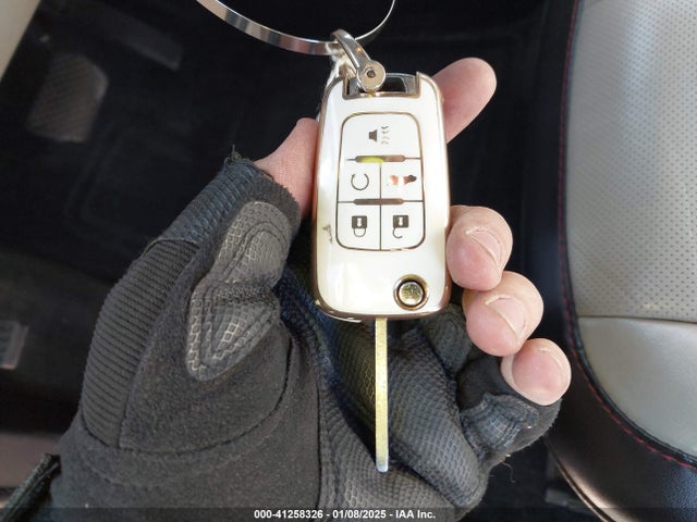 2GNALCEK1F1128629 Chevrolet Equinox 2lt