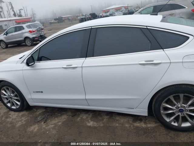 3FA6P0LU1HR149622 Ford Fusion Hybrid Se