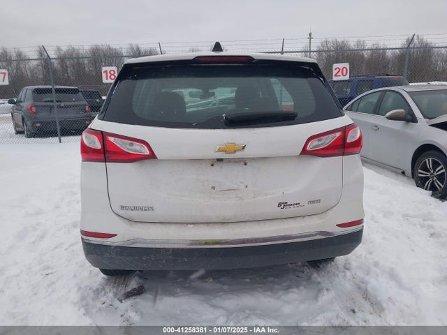 Chevrolet EQUINOX LS 2018 3GNAXREV0JL341628 Image 15