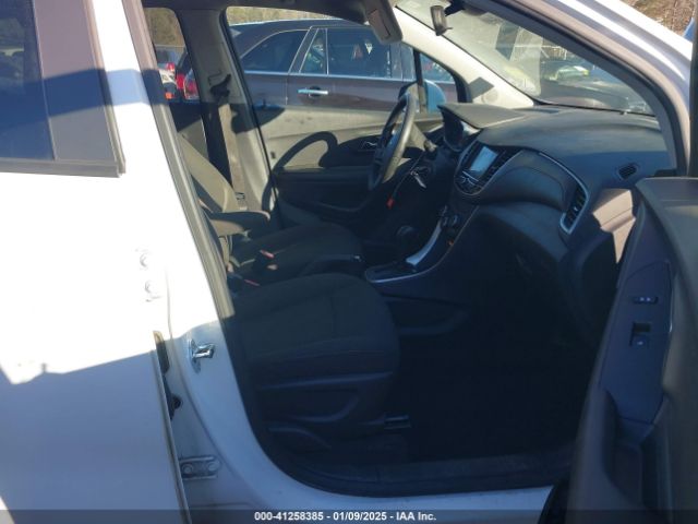 KL7CJKSB1MB304529 Chevrolet Trax Fwd Ls