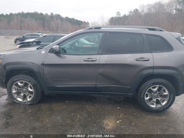 1C4PJMBXXKD305109 Jeep Cherokee Trailhawk 4x4