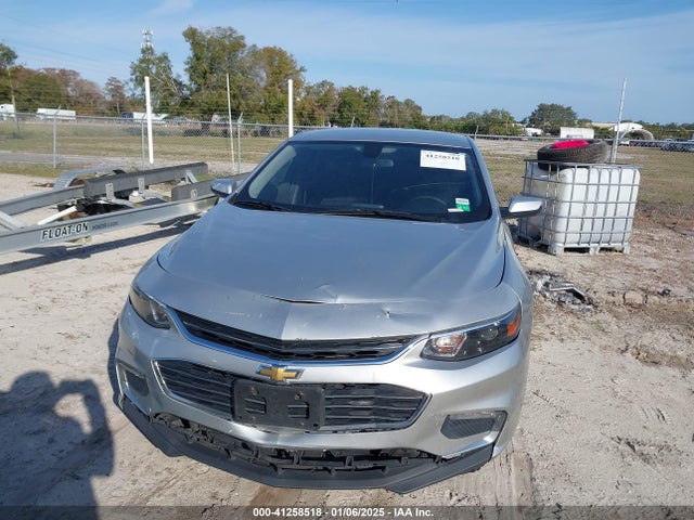 1G1ZD5ST0JF268215 Chevrolet MALIBU LT