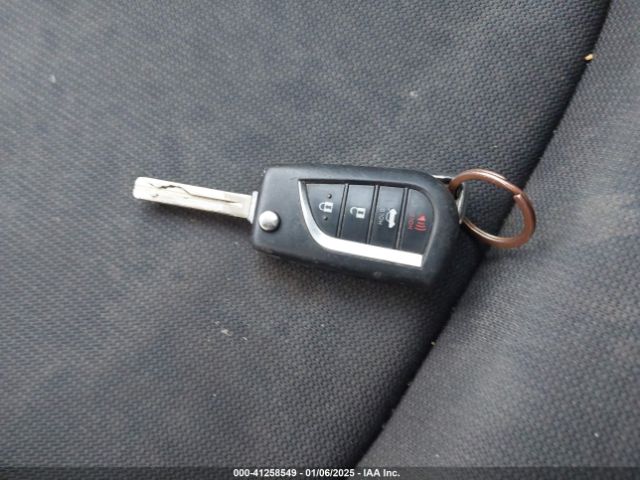 5YFEPMAE6MP234156 Toyota COROLLA LE