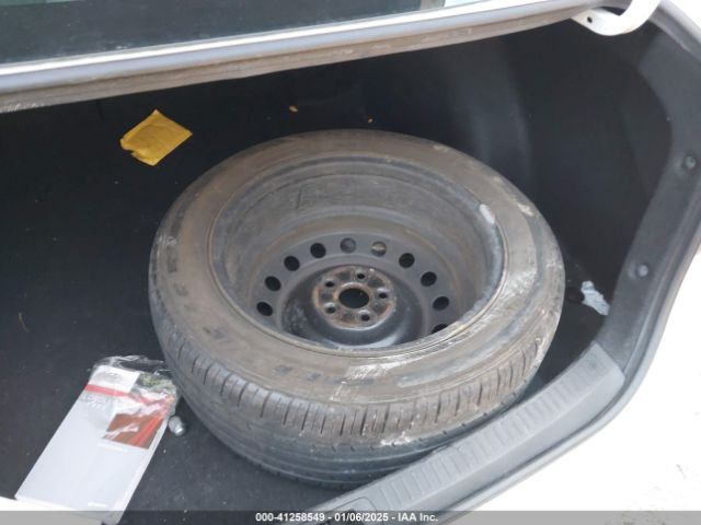5YFEPMAE6MP234156 Toyota COROLLA LE