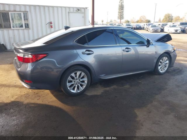 JTHBW1GGXF2081987 Lexus ES 300H