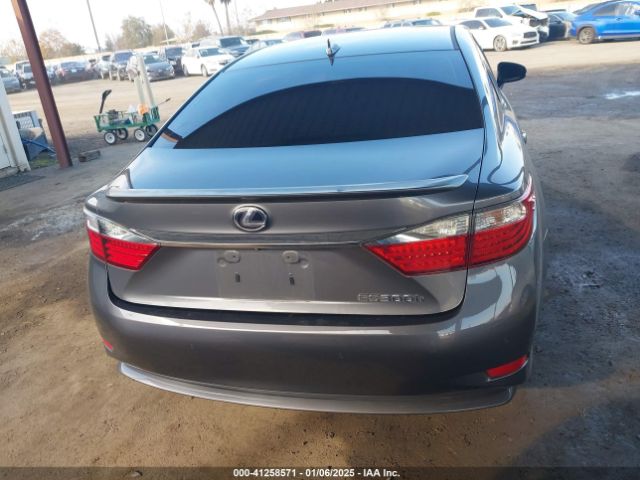 JTHBW1GGXF2081987 Lexus ES 300H