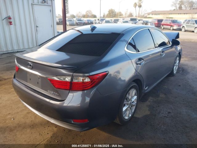 JTHBW1GGXF2081987 Lexus ES 300H