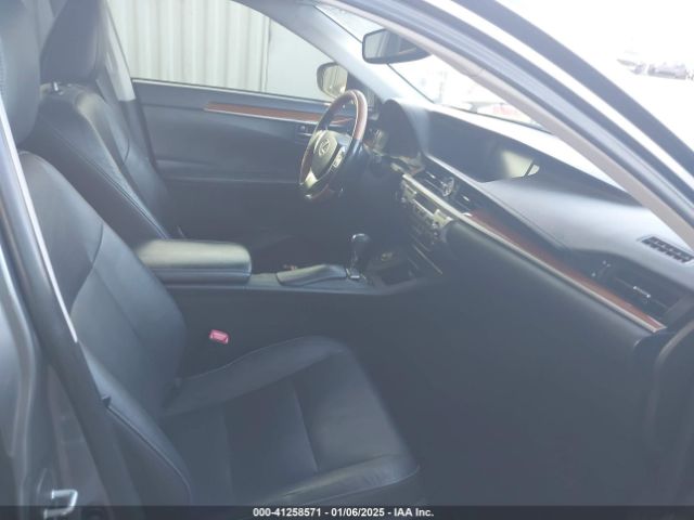 JTHBW1GGXF2081987 Lexus ES 300H