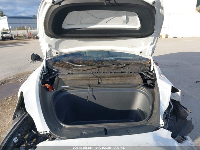 2023 TESLA MODEL Y 7SAYGDEE8PA037965 Photo 9