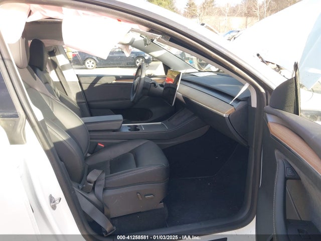 2023 TESLA MODEL Y 7SAYGDEE8PA037965 Photo 4