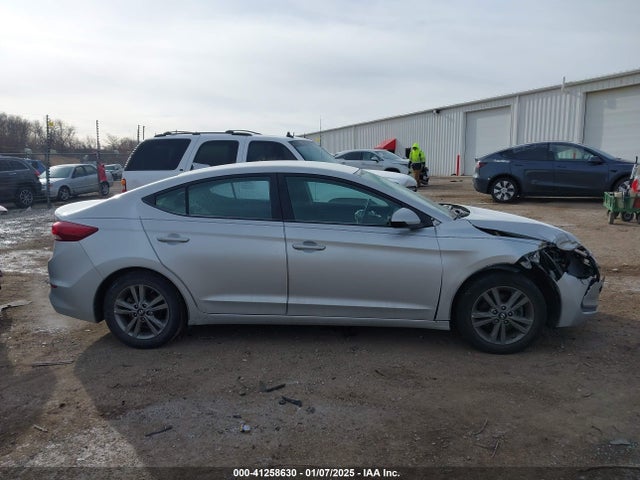 5NPD84LF8JH311410 Hyundai ELANTRA SEL