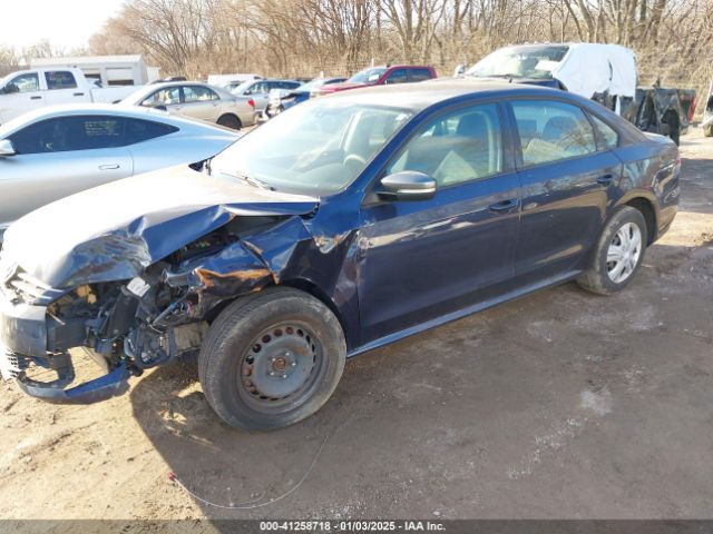 1VWAT7A35EC114799 Volkswagen Passat 1.8t S