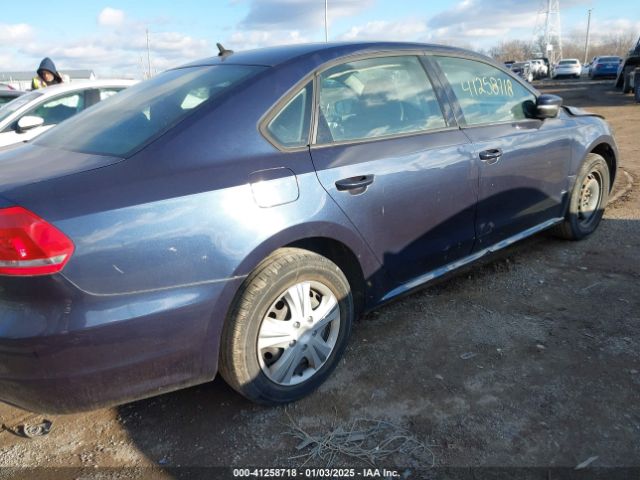 1VWAT7A35EC114799 Volkswagen Passat 1.8t S