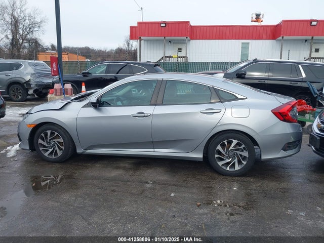 Honda CIVIC EX 2018 2HGFC2F78JH596748 Image 14