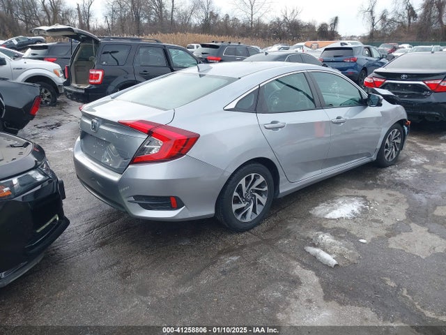 Honda CIVIC EX 2018 2HGFC2F78JH596748 Image 4