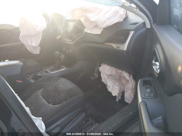 Jeep 2018 2018 1C4PJLCBXJD519092 Image 5