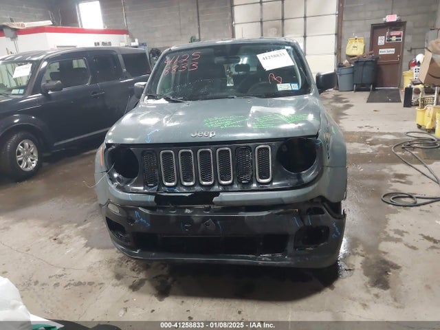 ZACCJBAB4JPJ57593 Jeep Renegade Sport 4x4