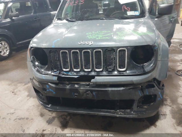 ZACCJBAB4JPJ57593 Jeep Renegade Sport 4x4