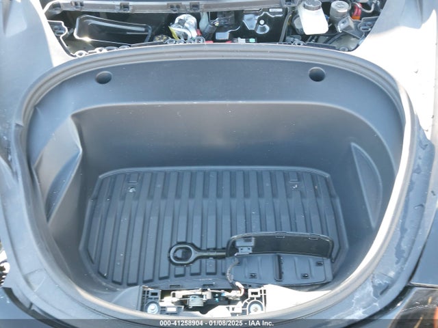 2023 TESLA MODEL 3 5YJ3E1EA1PF568369 Photo 9