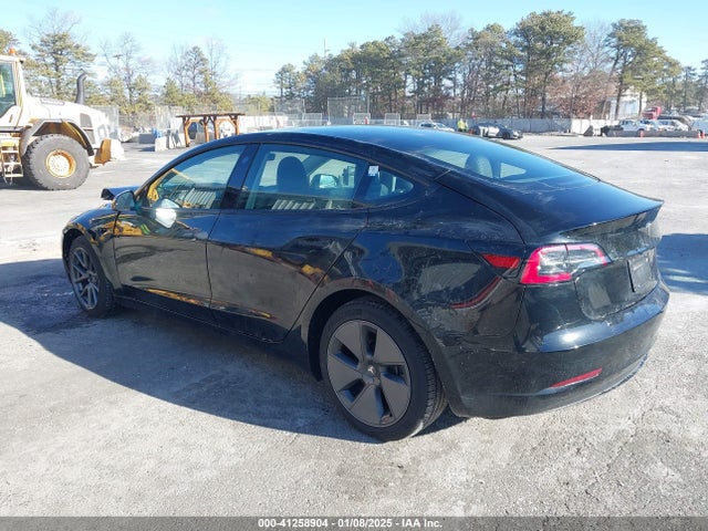 2023 TESLA MODEL 3 5YJ3E1EA1PF568369 Photo 2