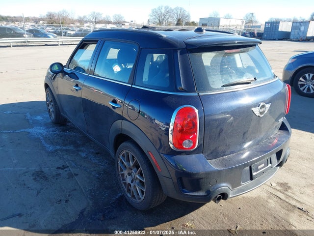 2011 MINI COOPER S COUNTRYMAN WMWZC3C56BWL79283 Photo 2